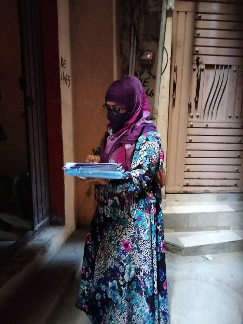 Evening field survey - door-to-door data collection, Karachi